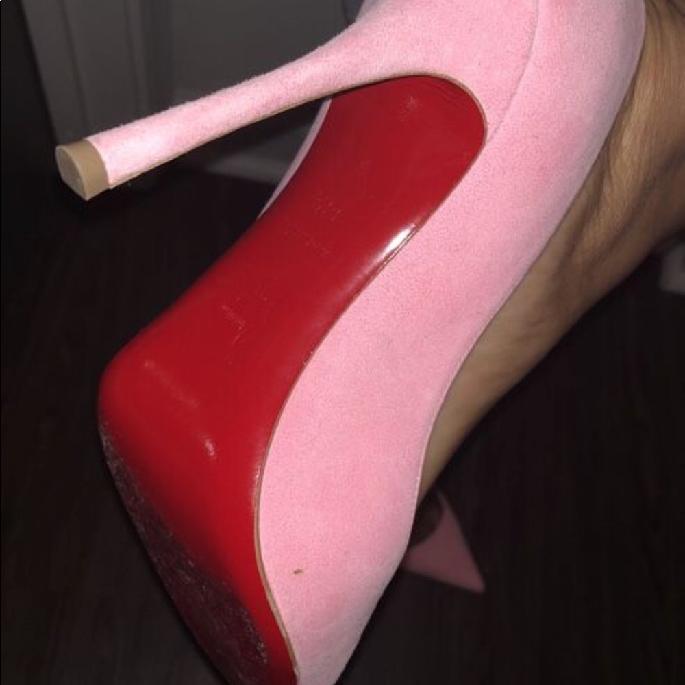 Red bottoms - Picture 3 of 4
